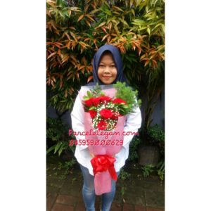Handbouquet Mawar Merah Di Tangerang 085959000629